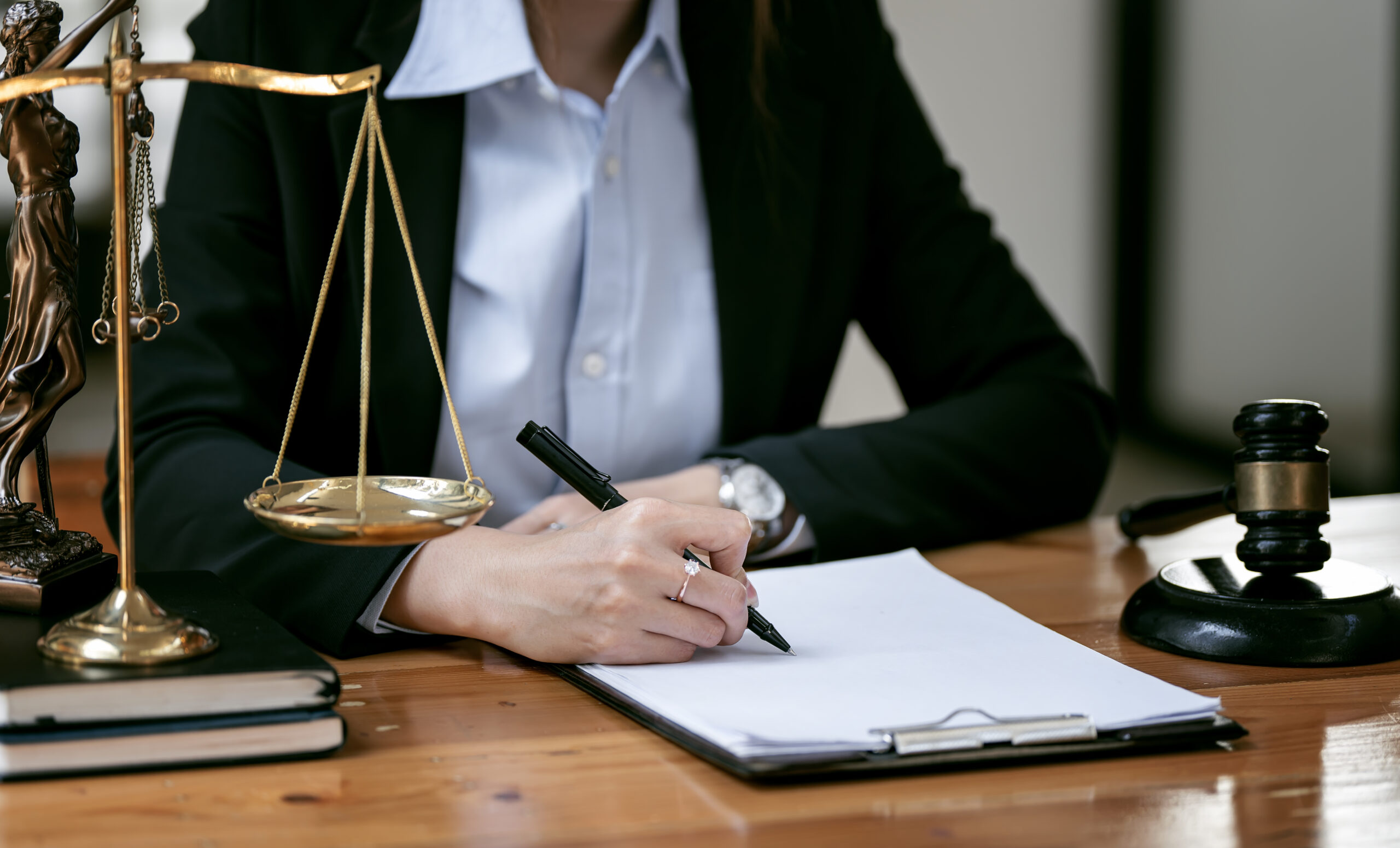 Fixed Term v Permanent Contracts: What Singapore Employers Should Consider